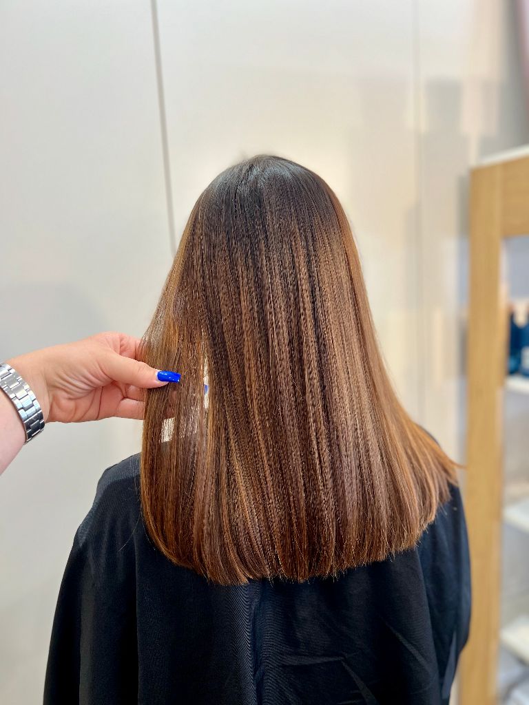 L'Atelier signature - hairstylist, coiffeuse à Domicile au Pays basque - gloss signature