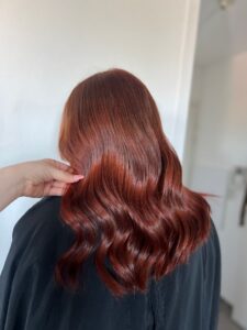 L'Atelier signature - hairstylist, coiffeuse à Domicile au Pays basque - couleur incontournable