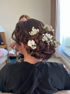 L'Atelier signature - hairstylist, coiffeuse à Domicile au Pays basque - chignon incontournable